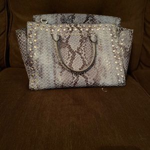 Micheal Kors purse